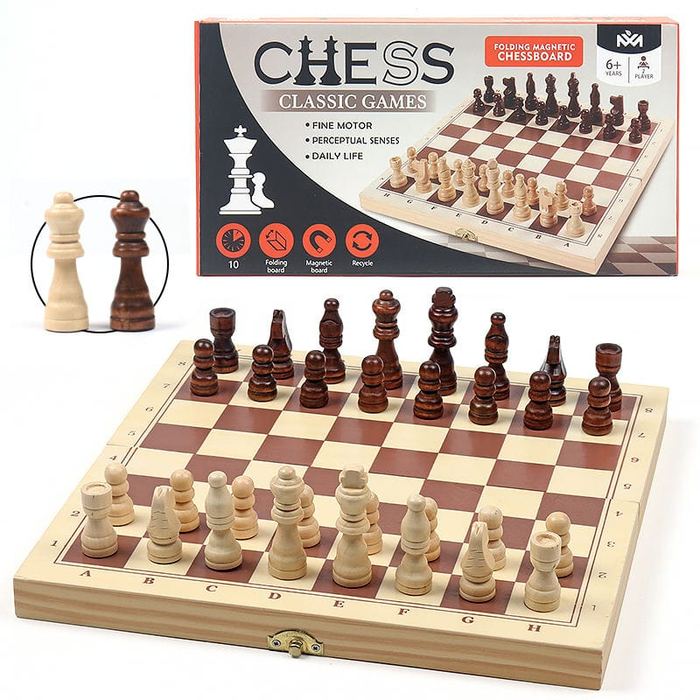 Foldable Magnetic Chess Set