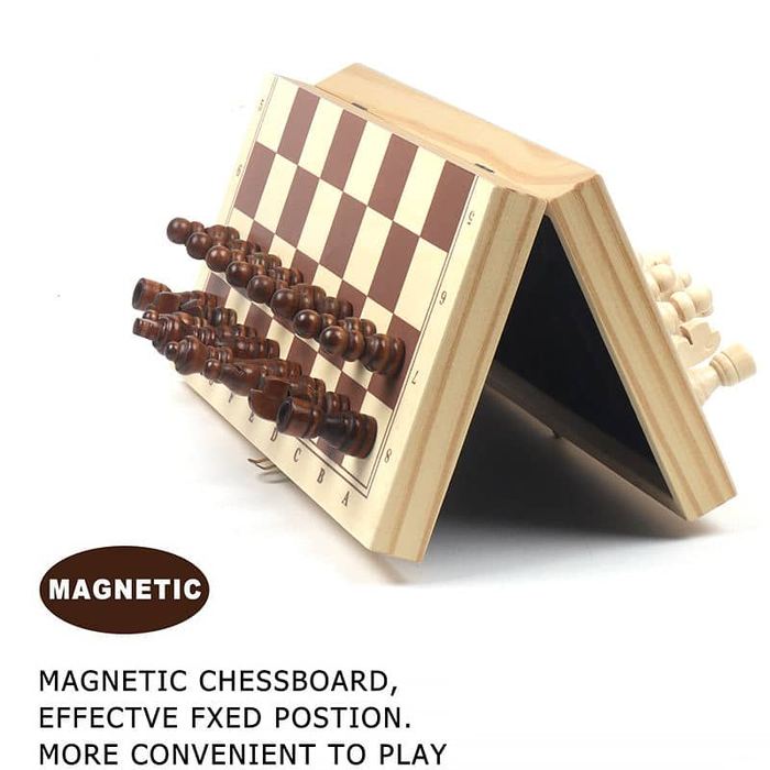 Foldable Magnetic Chess Set